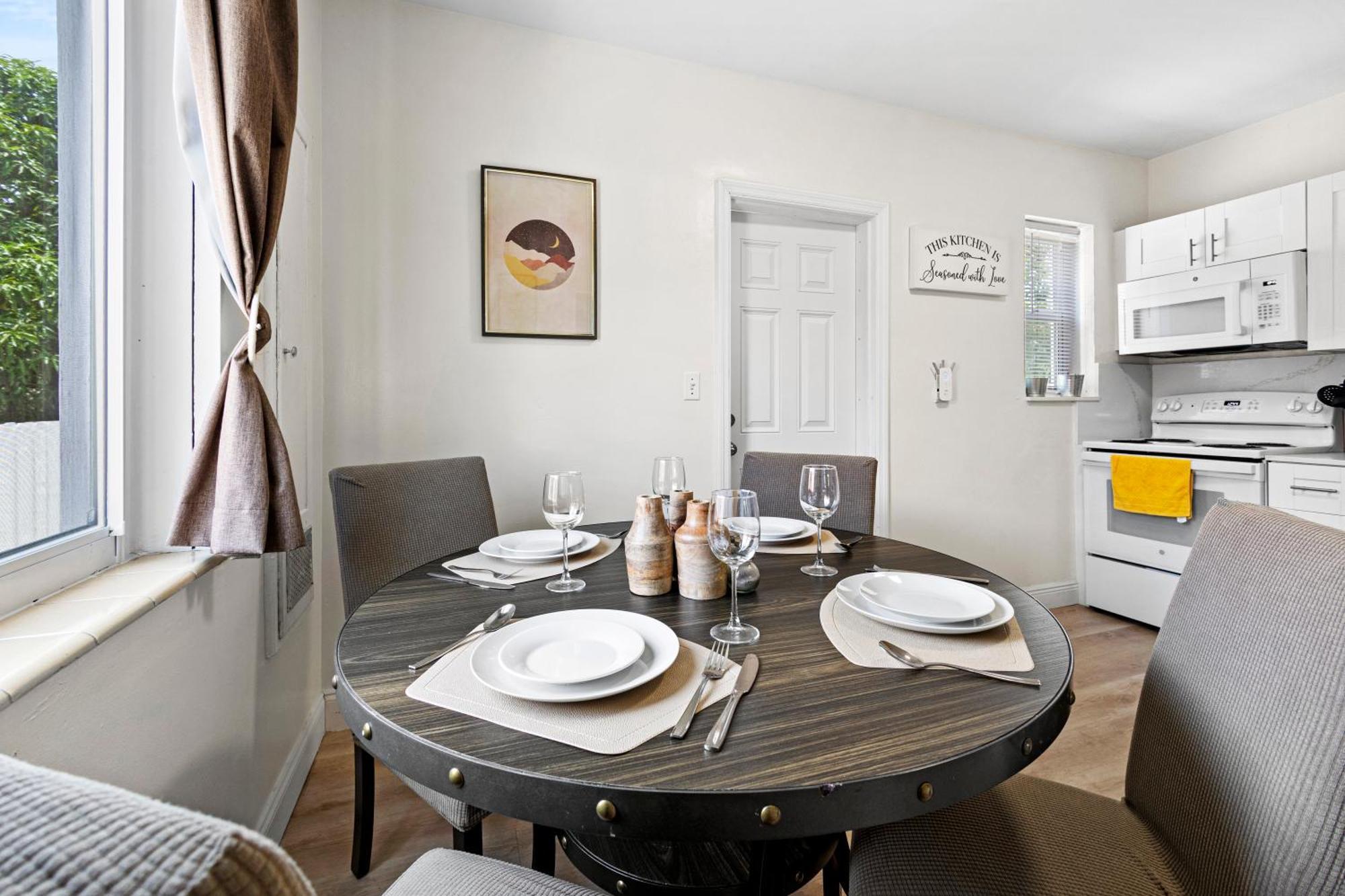 Enchanting Cozy Apartment 10 Min Away From Airport, Calle 8, Brickell, Coral Gables, The Beach And More! Маямі Екстер'єр фото